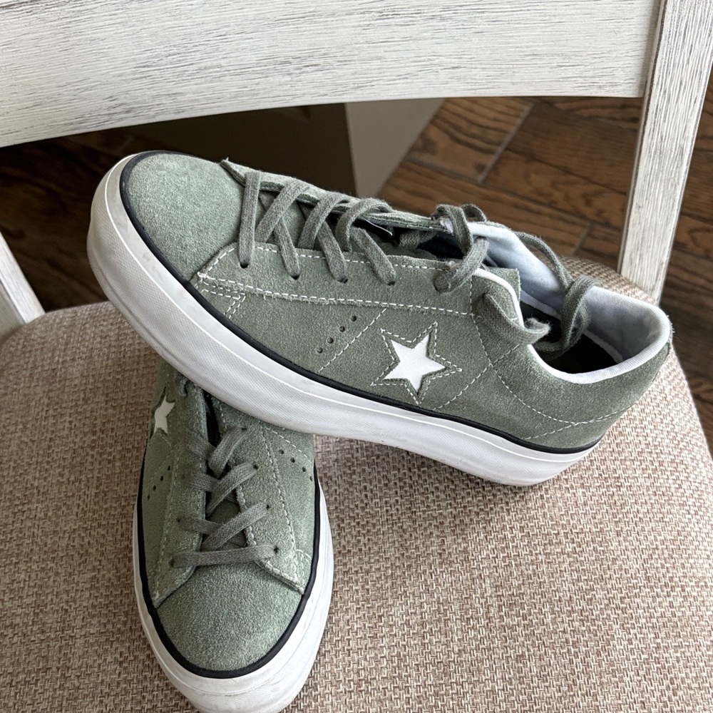 Converse One Star Platform OX Green Suede sneakers sz 5.5 W